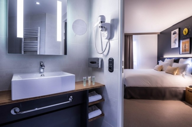 Best Western Plus Suitcase Paris - La Défense : Hotel Room