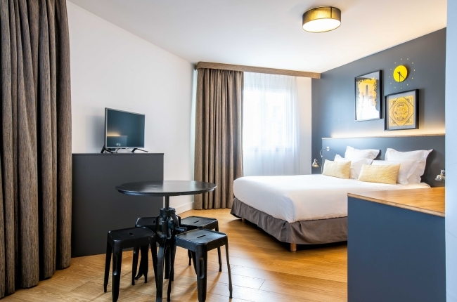 Best Western Plus Suitcase Paris - La D&eacute;fense : Spacious and comfortable hotel rooms