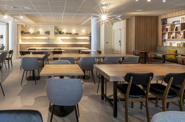 BW Plus Suitcase La Défense