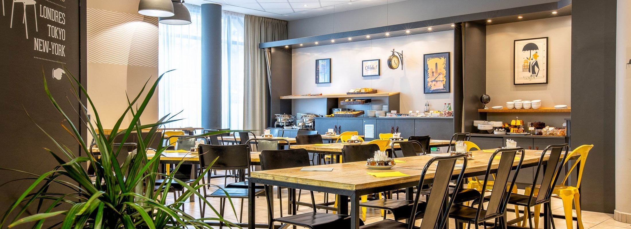 Best Western Plus Suitcase Paris - La Defense : Breakfast Buffet